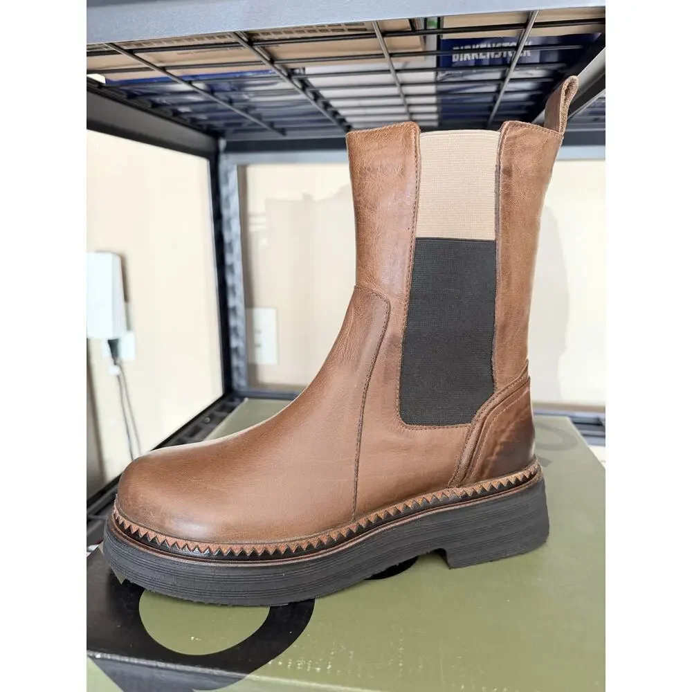 Bueno Giselle Boot in Taupe - Picture 5 of 5